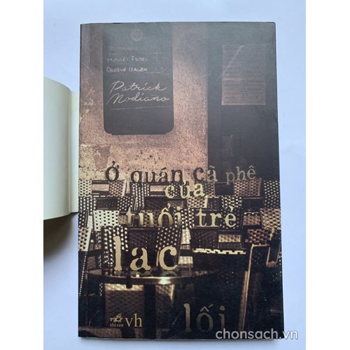 Ở quán cà phê của tuổi trẻ lạc lối 